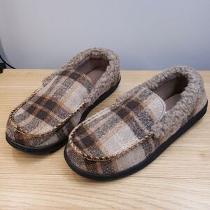ISOTONER Slippers Mens Size 13 14 Tan Plaid Slip On Plush Lined Gel Memory Foam